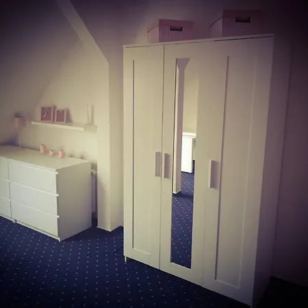 6 Bedroom Private Apartment&lounge *