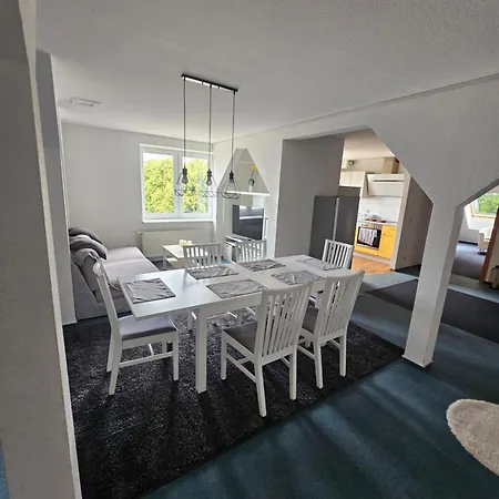 Апартаменты 6 Bedroom Private & Lounge *